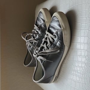 SeaVees Monterey Sneaker in Lunar size 8